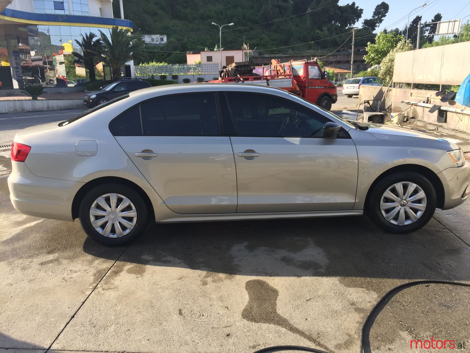 2014' Volkswagen Jetta photo #3