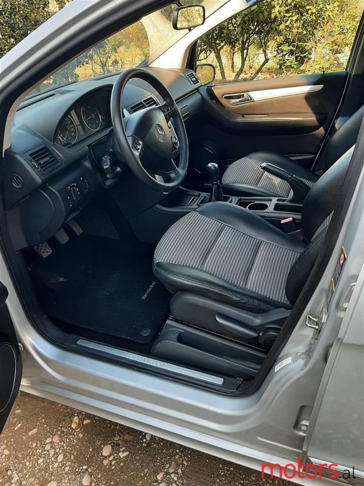 2005' Mercedes-Benz A 180 photo #6