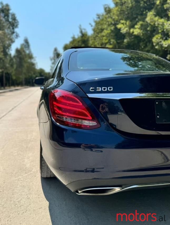 2015' Mercedes-Benz C 300 photo #3