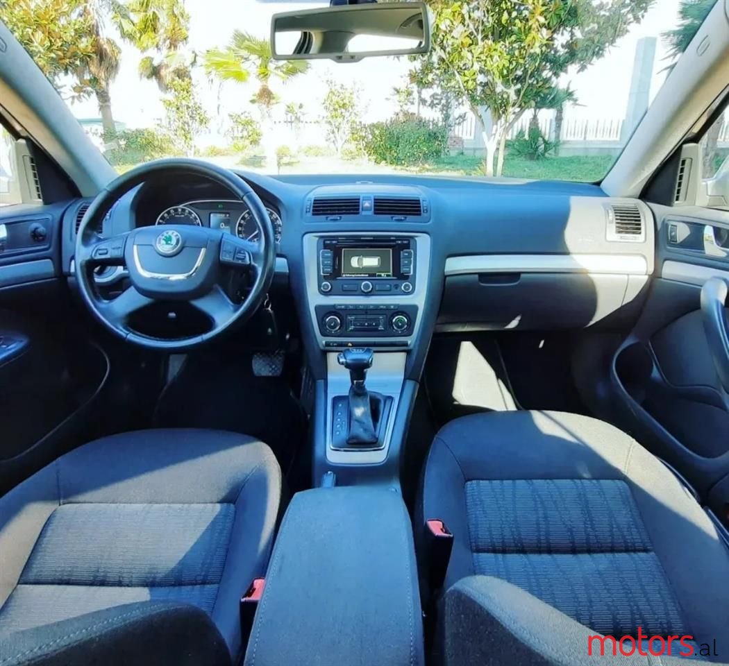 2013' Skoda Octavia photo #4