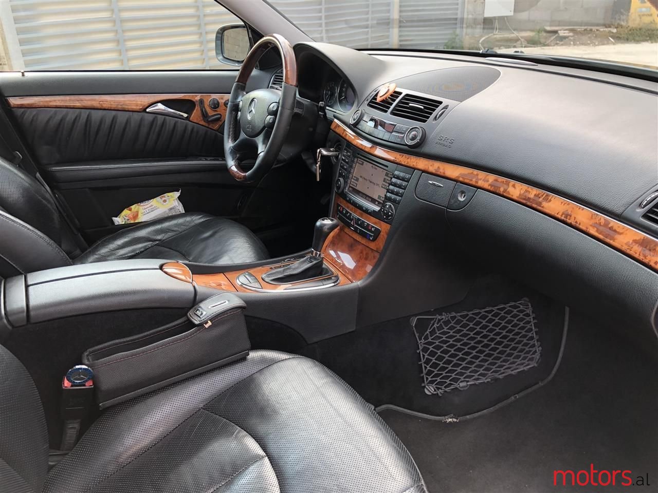 2006' Mercedes-Benz E 320 photo #3