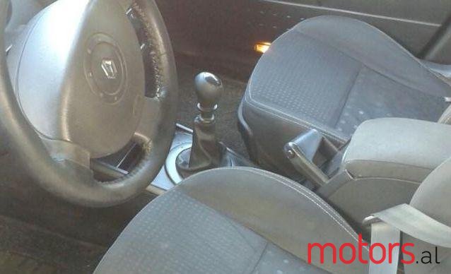 2006' Renault Megane photo #2