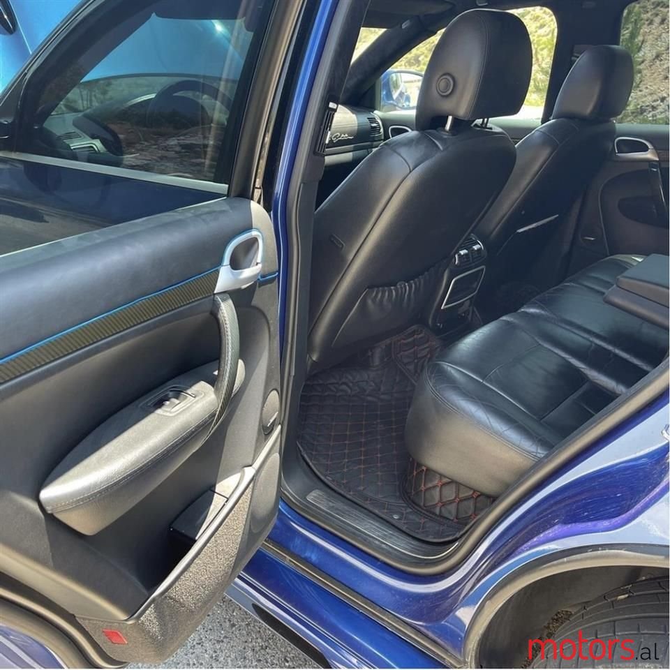 2007' Porsche Cayenne photo #2