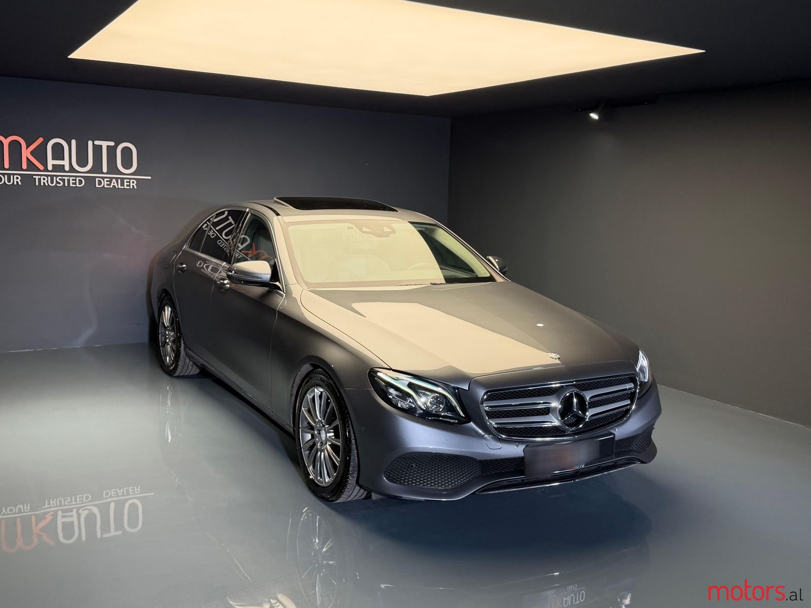 2017' Mercedes-Benz E 220 photo #4