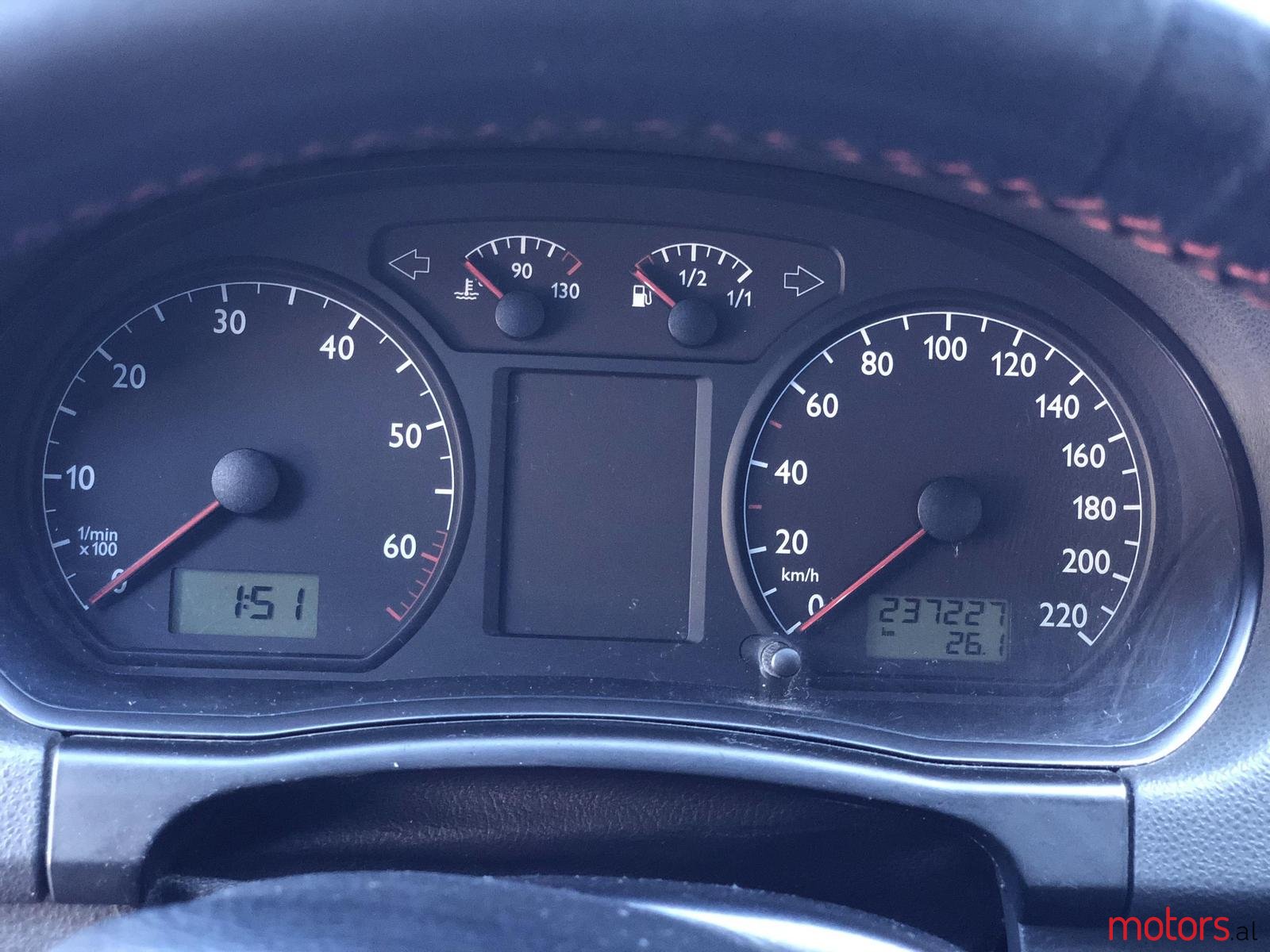 2002' Volkswagen Polo photo #3