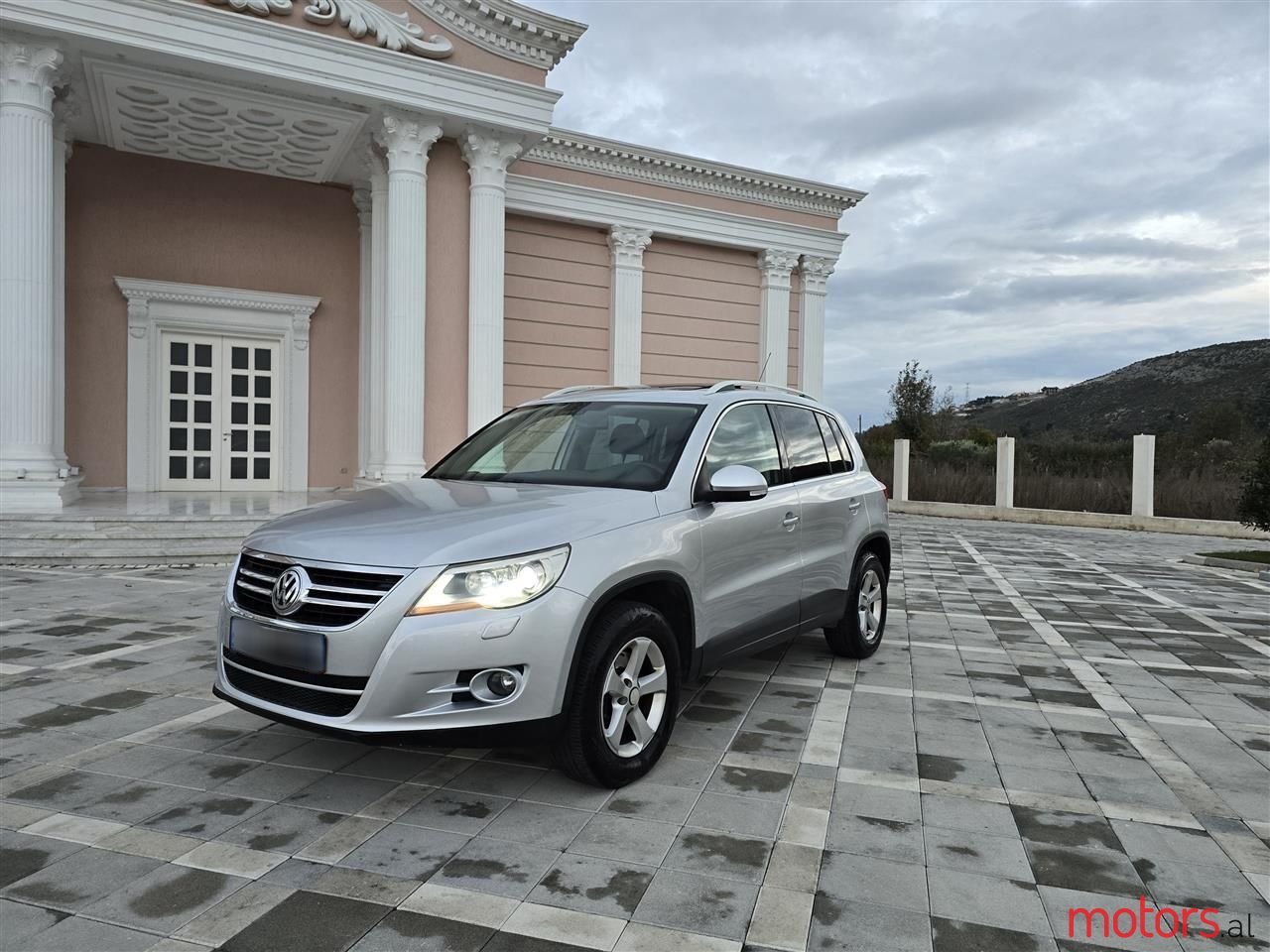 2008' Volkswagen Tiguan photo #1