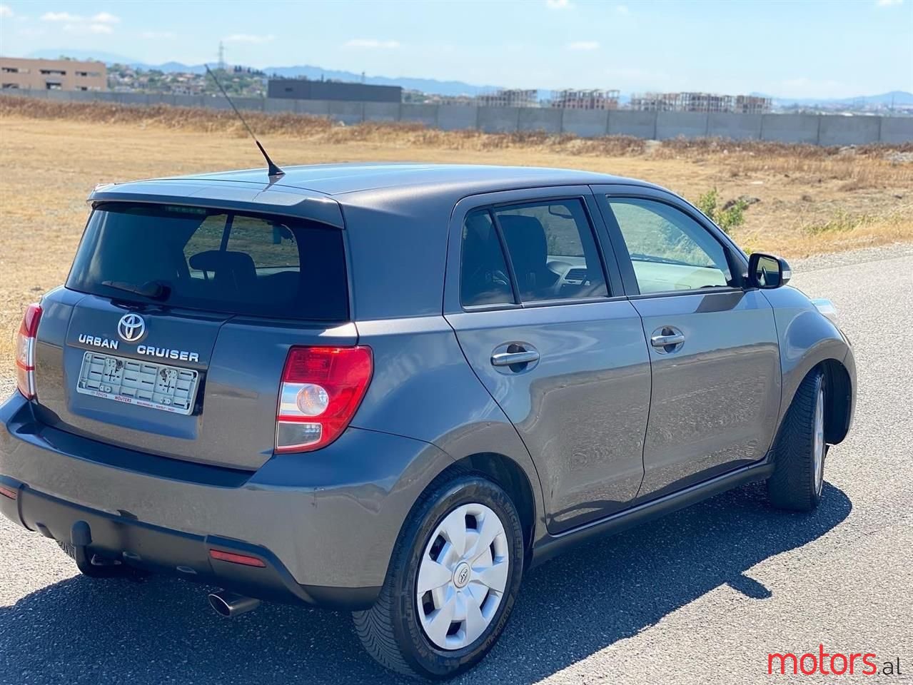 2011' Toyota Urban Cruiser photo #3