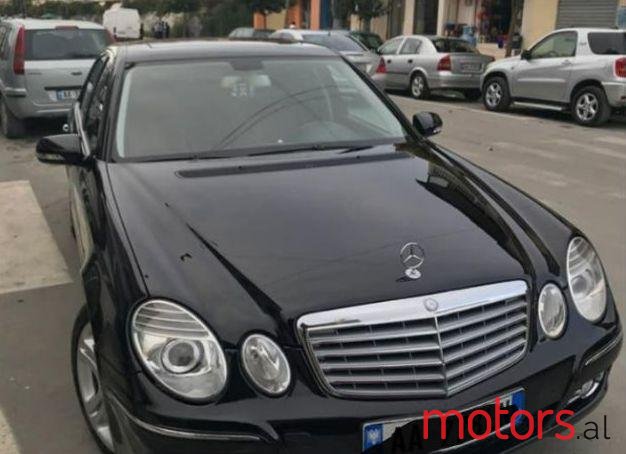 2008' Mercedes-Benz E-Class photo #1