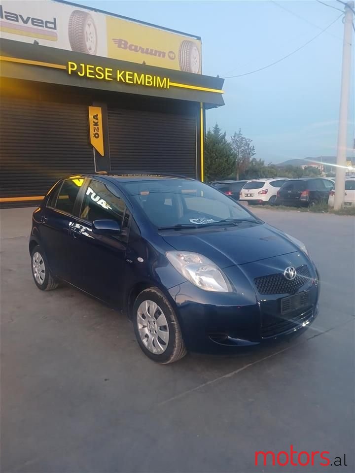 2006' Toyota Yaris photo #2