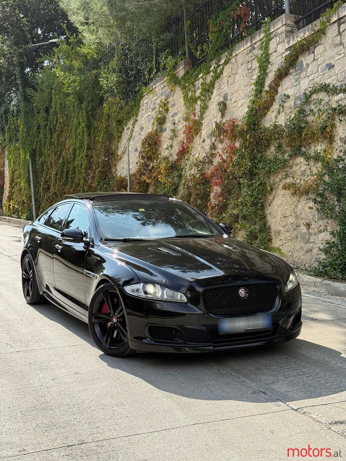 2013' Jaguar XJR photo #3