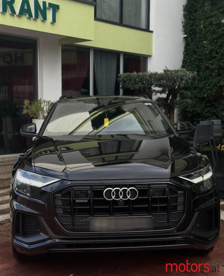2019' Audi Q8 photo #3