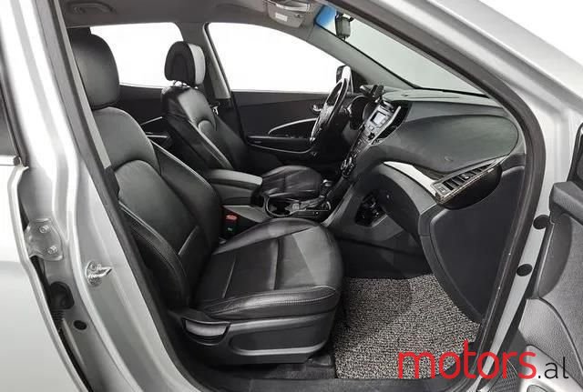 2013' Hyundai Santa Fe photo #6