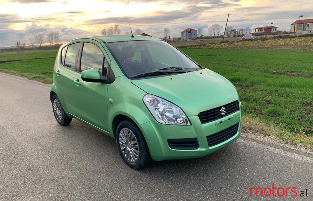 2010' Suzuki Splash photo #1