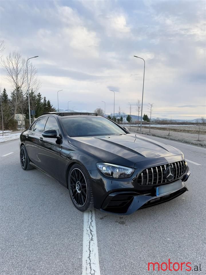 2020' Mercedes-Benz E 220 photo #1