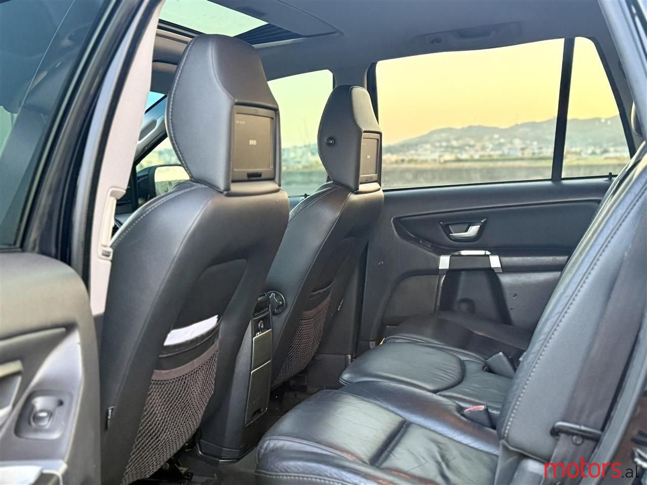 2010' Volvo Xc 90 photo #6