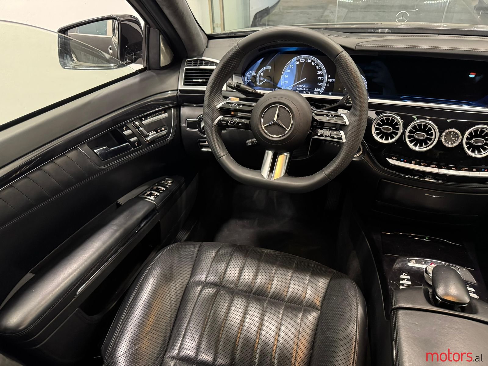 2013' Mercedes-Benz S 500 photo #4