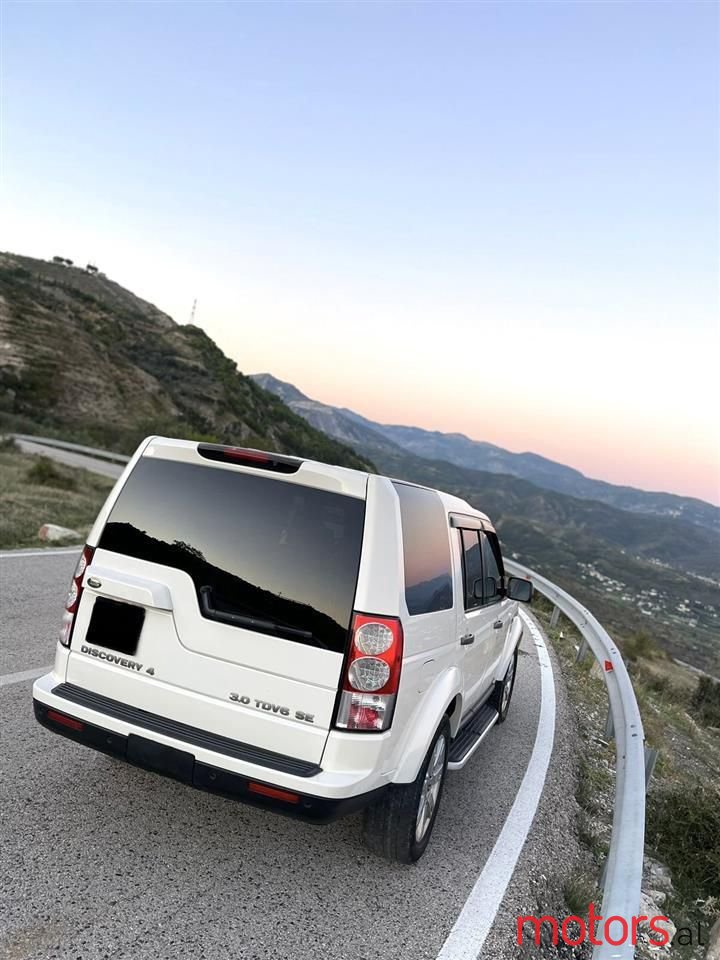 2010' Land Rover Discovery photo #4