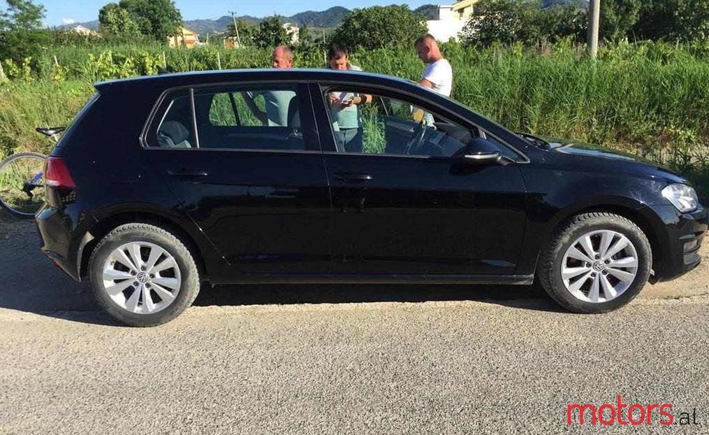 2015' Volkswagen Golf photo #1