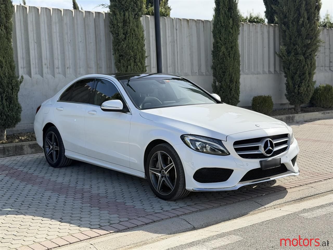 2015' Mercedes-Benz C 250 photo #2