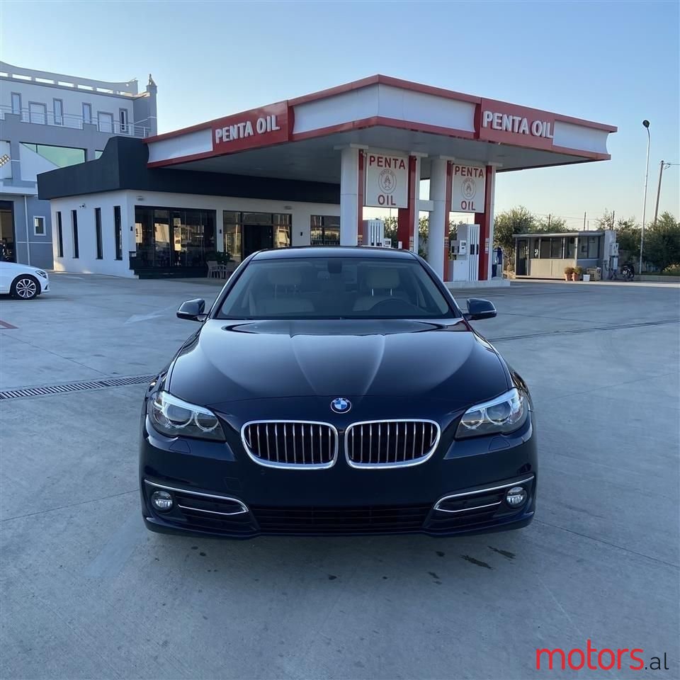 2017' BMW 520 photo #1