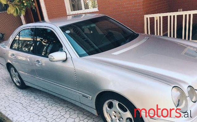 2000' Mercedes-Benz E Class photo #2