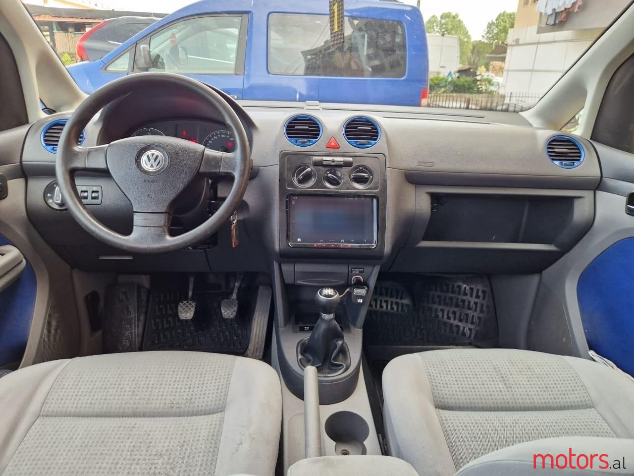 2009' Volkswagen Caddy photo #5