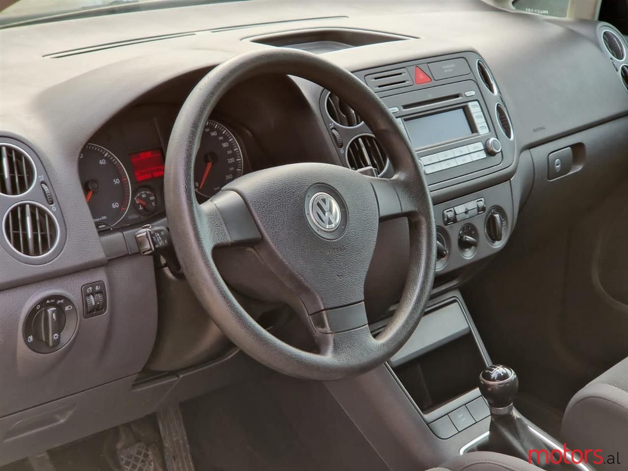 2008' Volkswagen Golf Plus photo #3