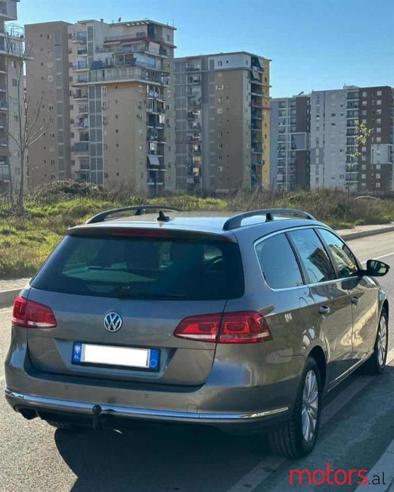 2013' Volkswagen Passat photo #4