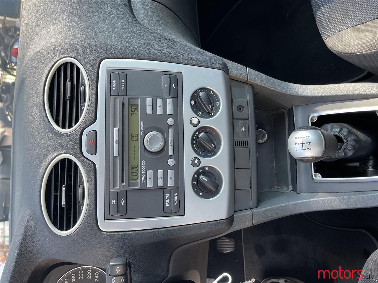 2006' Ford Focus photo #6