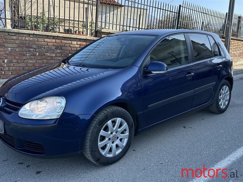 2004' Volkswagen Golf photo #1