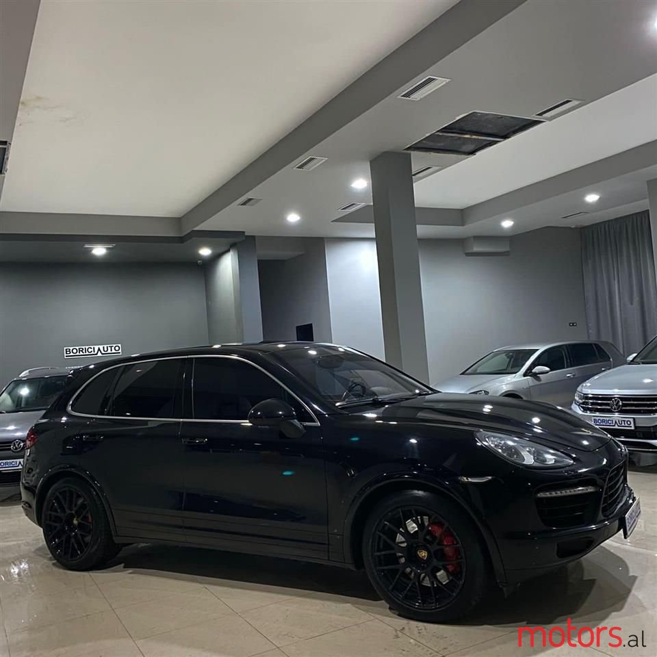 2010' Porsche Cayenne photo #4