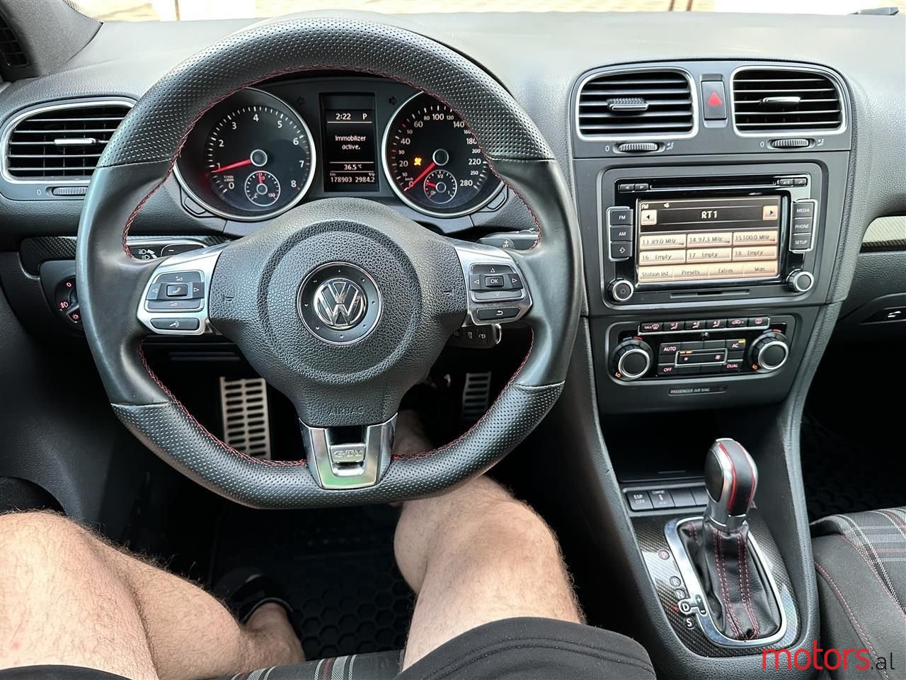 2010' Volkswagen Golf photo #3