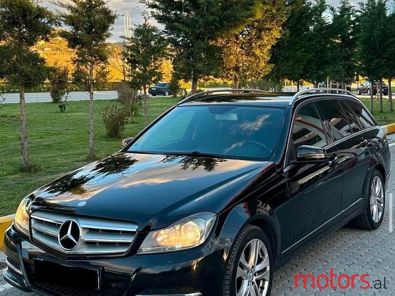 2013' Mercedes-Benz C 220 photo #1