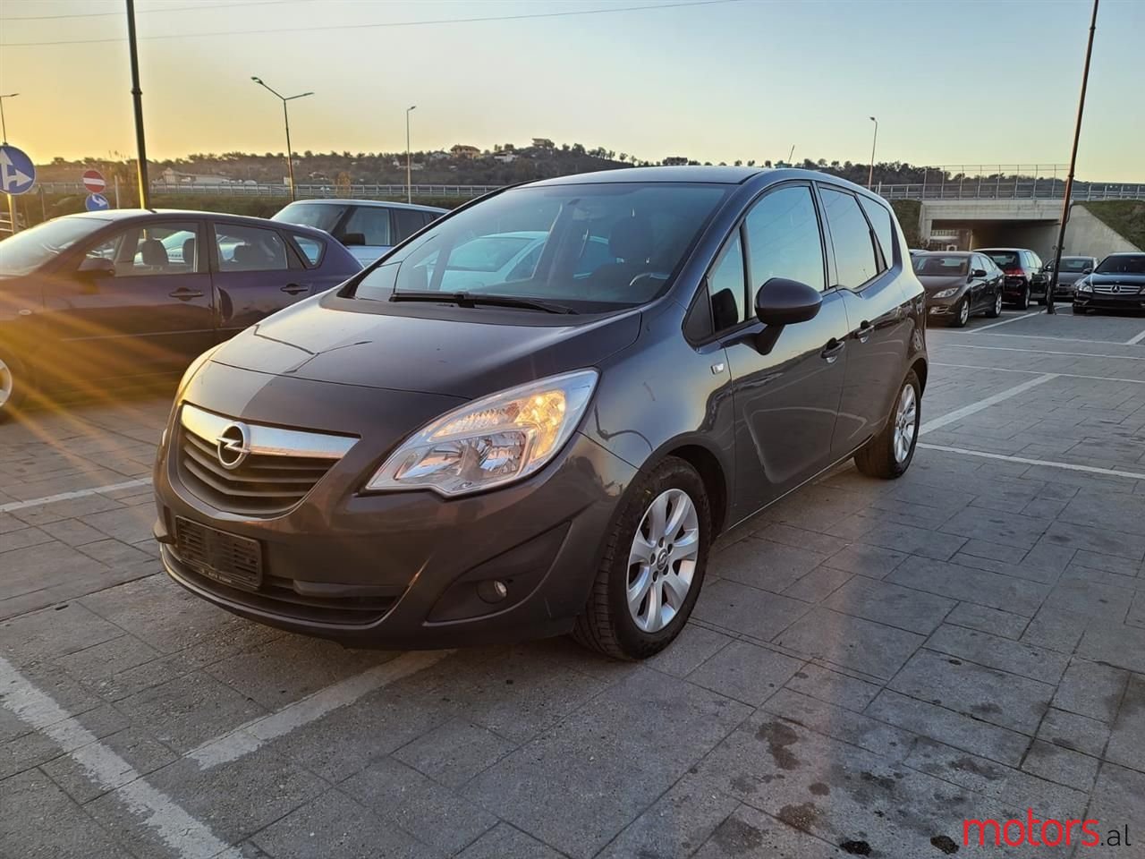 2011' Opel Meriva photo #3