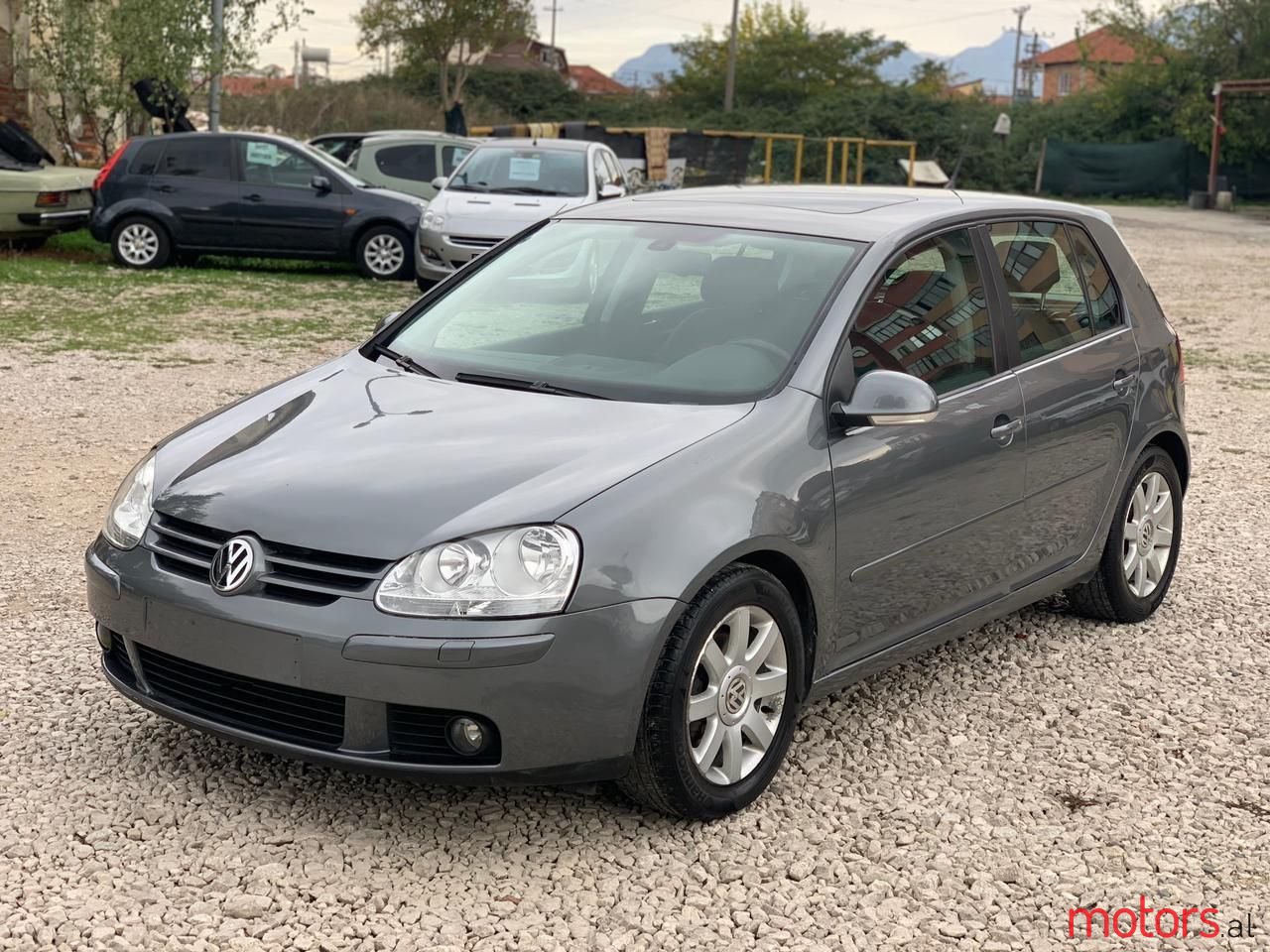 2005' Volkswagen Golf photo #4