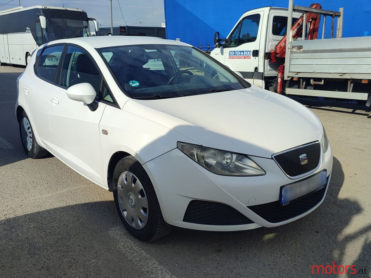 2010' SEAT Ibiza photo #4