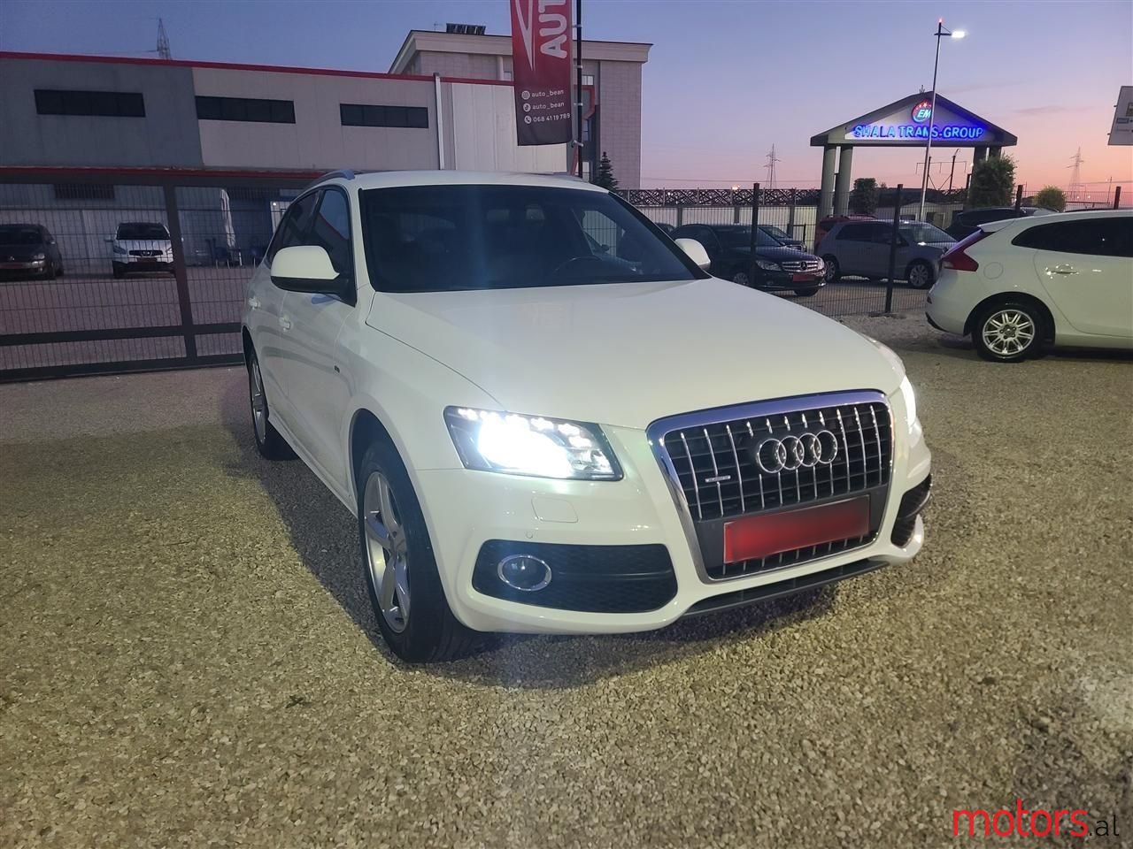 2011' Audi Q5 photo #1