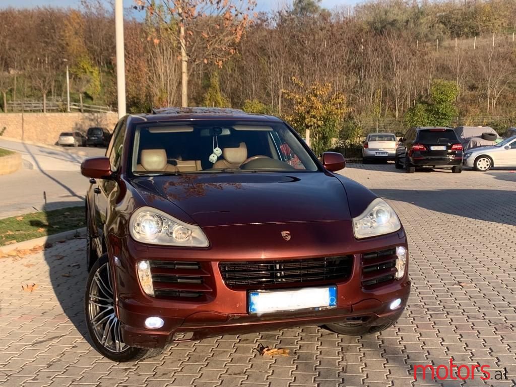 2008' Porsche Cayenne photo #1