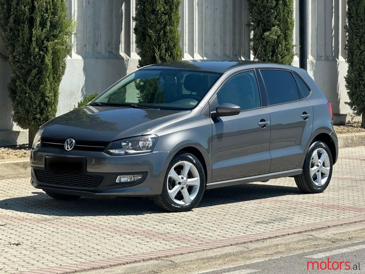 2011' Volkswagen Polo photo #4