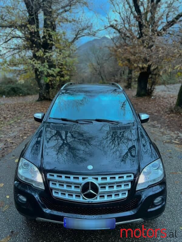 2009' Mercedes-Benz ML 320 photo #2