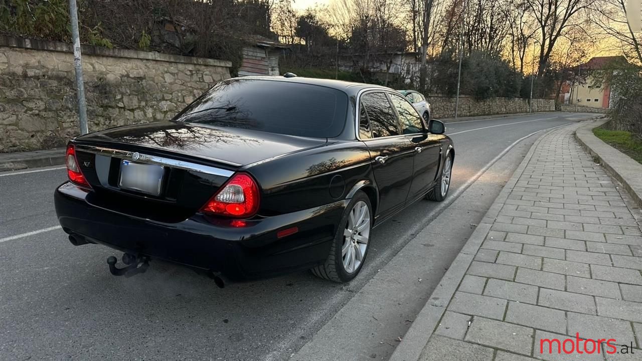 2007' Jaguar XJ photo #6