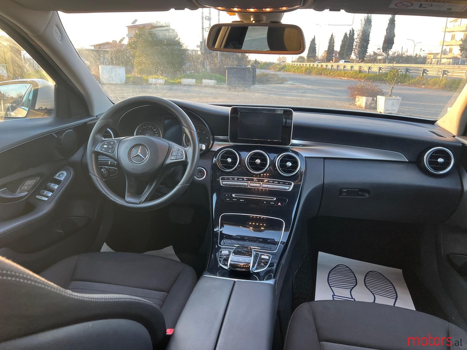 2015' Mercedes-Benz C 220 photo #2