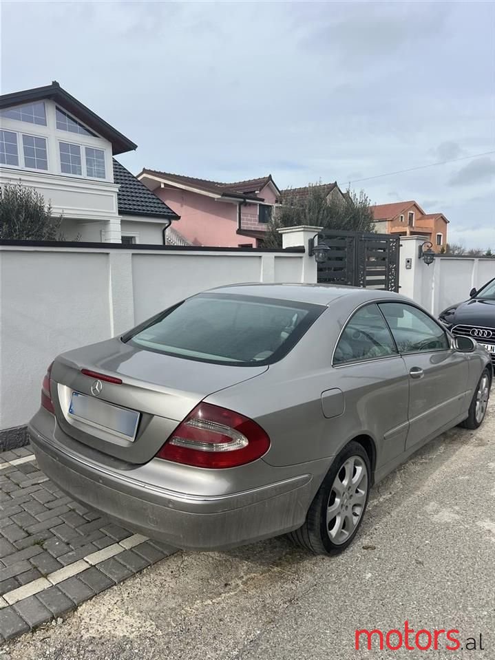 2002' Mercedes-Benz 270 photo #2