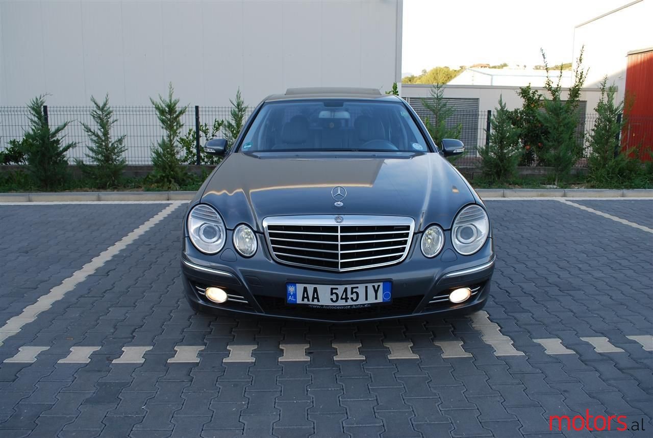 2008' Mercedes-Benz E 320 photo #6