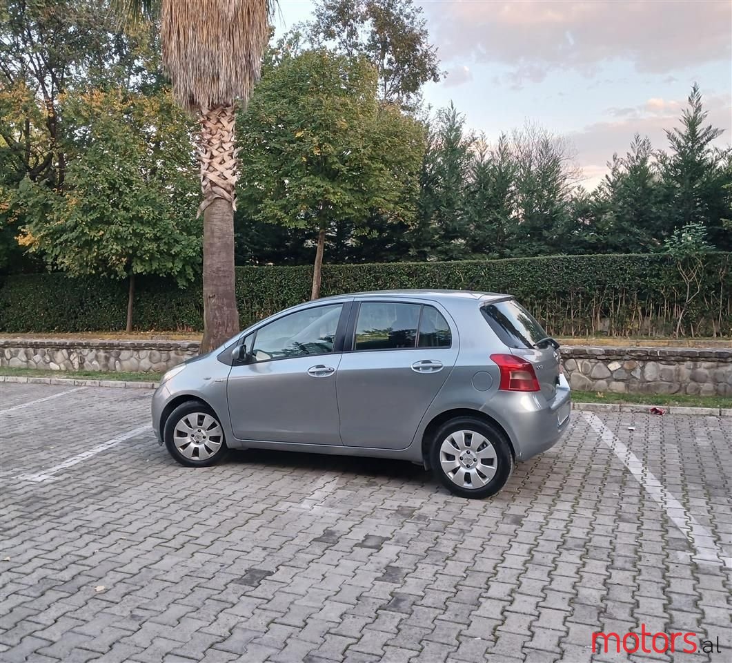 2007' Toyota Yaris photo #1