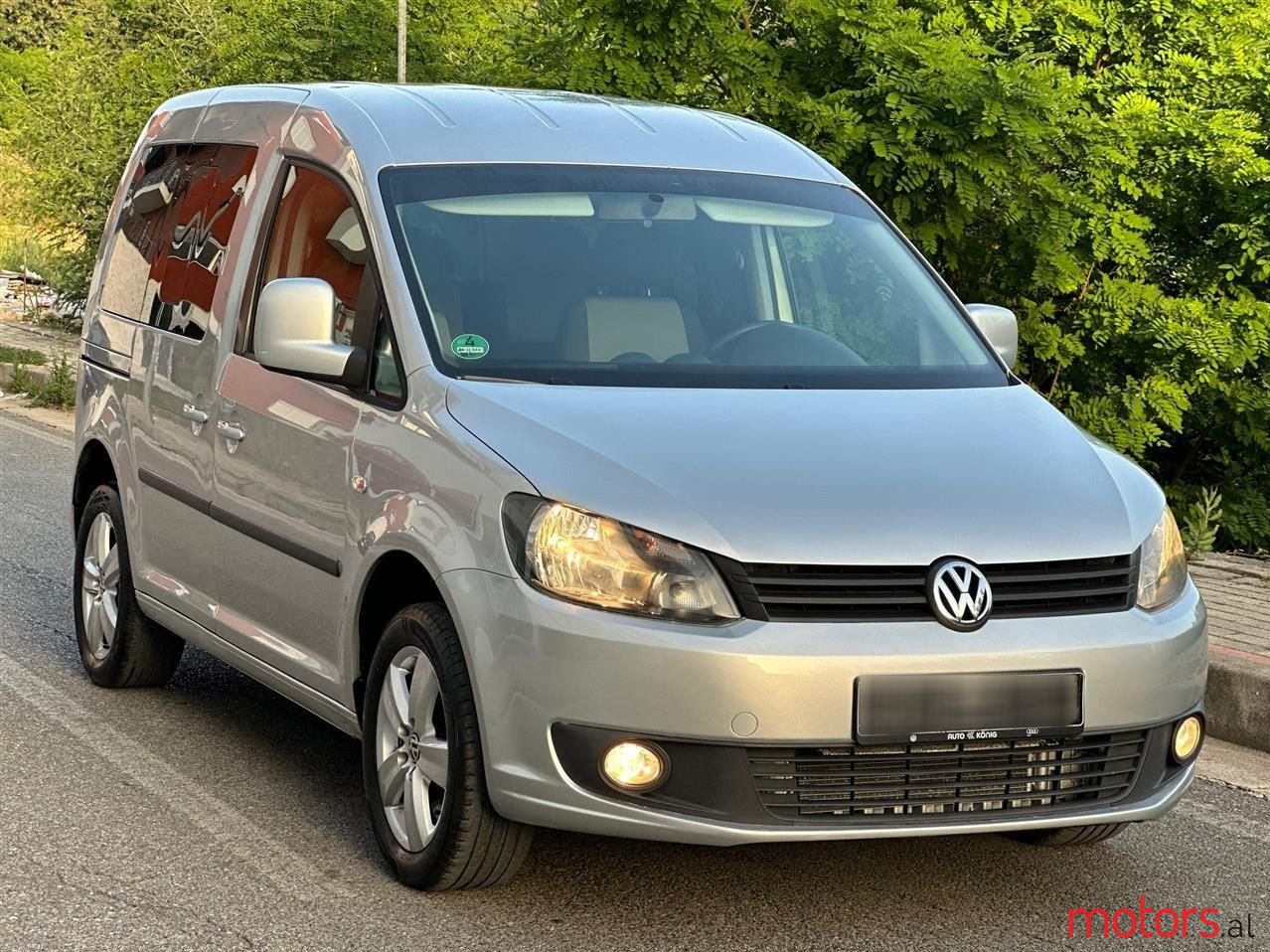 2013' Volkswagen Caddy photo #2