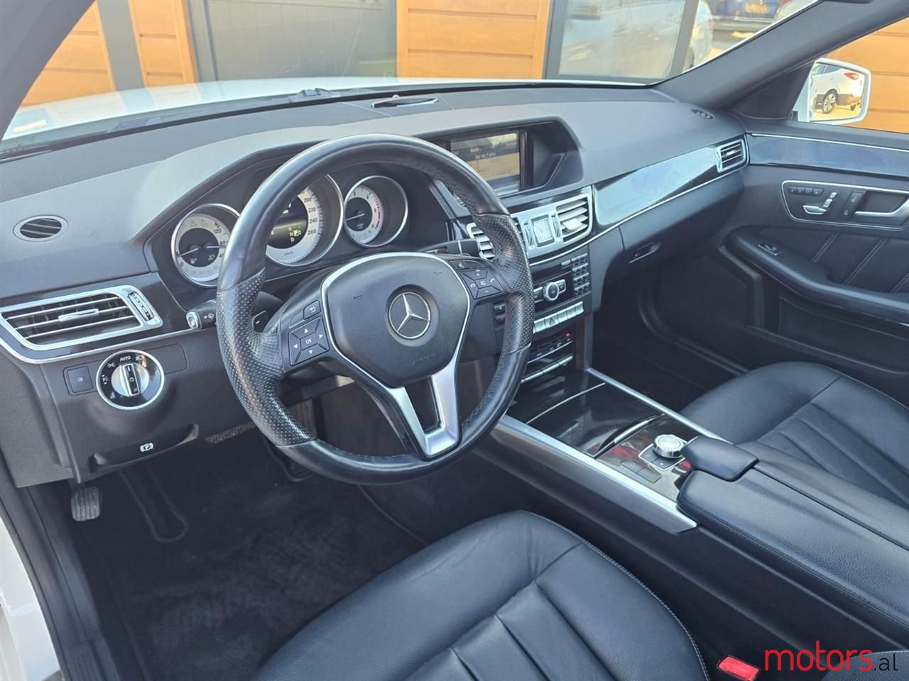 2014' Mercedes-Benz E 220 photo #6