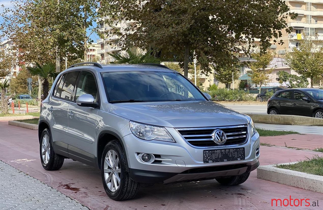 2008' Volkswagen Tiguan photo #1