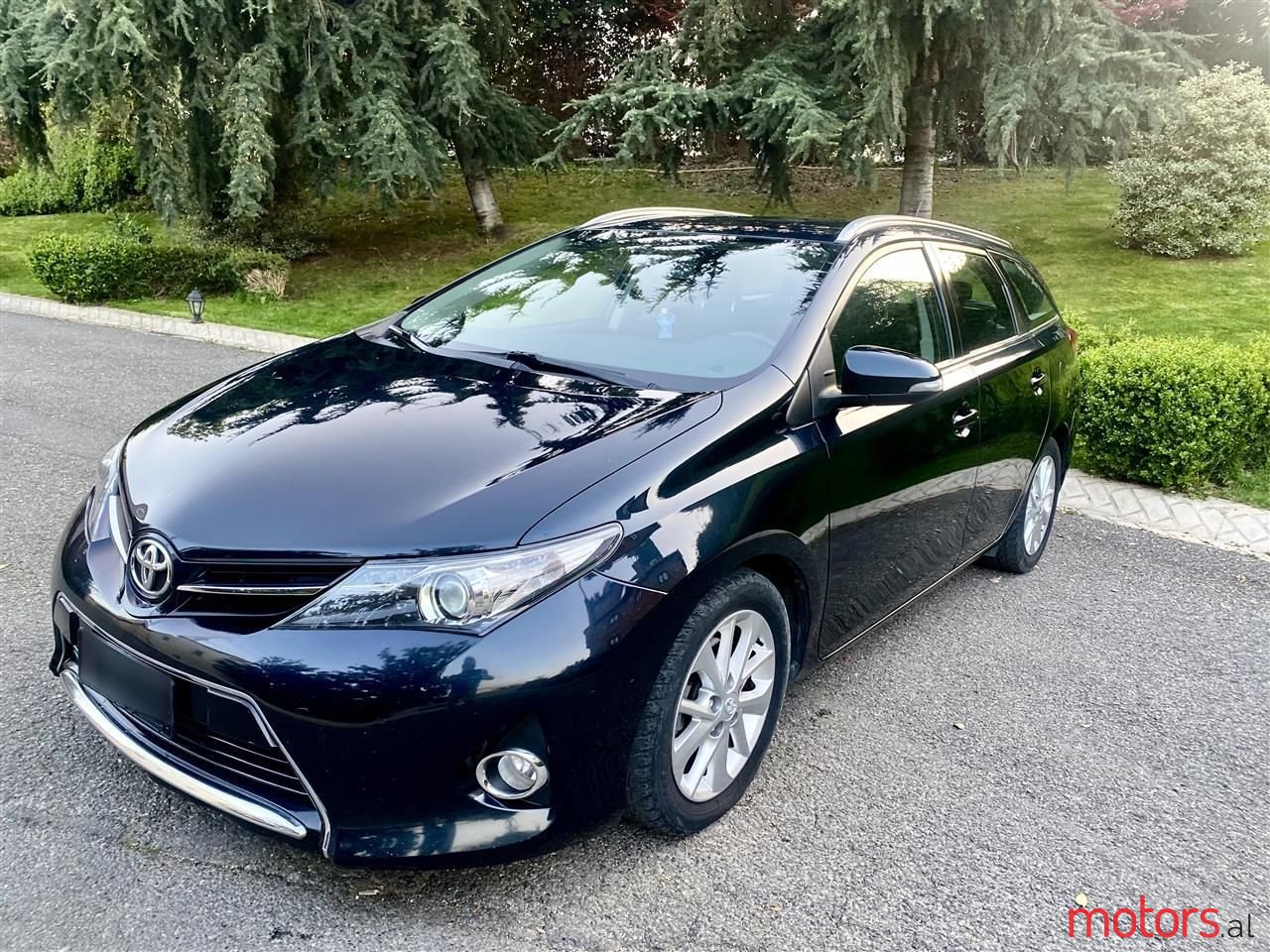 2014' Toyota Auris photo #1