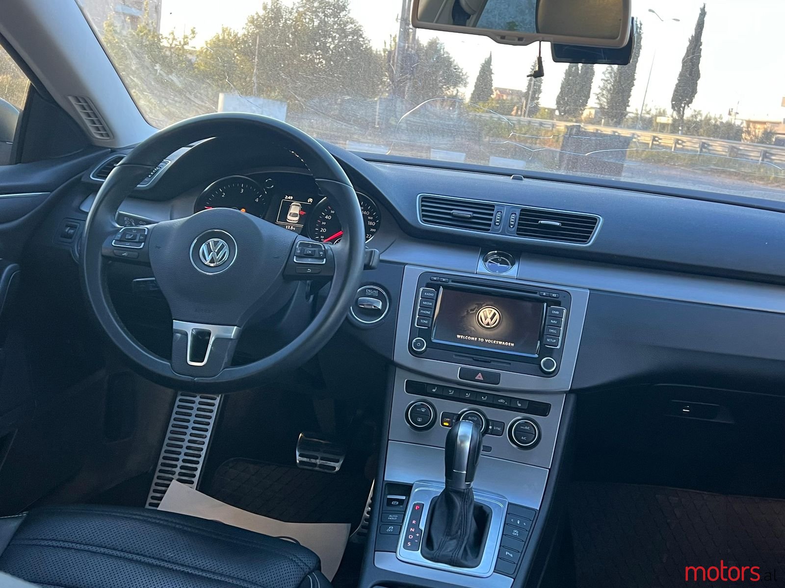 2016' Volkswagen Passat photo #3